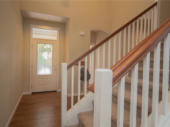 3rd image of 4228 Dudley Dr NE