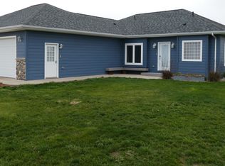 232 Meriwether Ln, Pierre, SD 57501