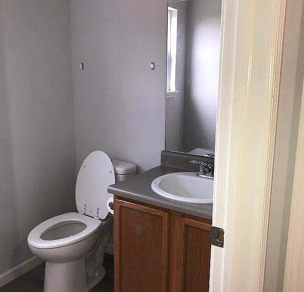 624 Elijah St — Photo 5