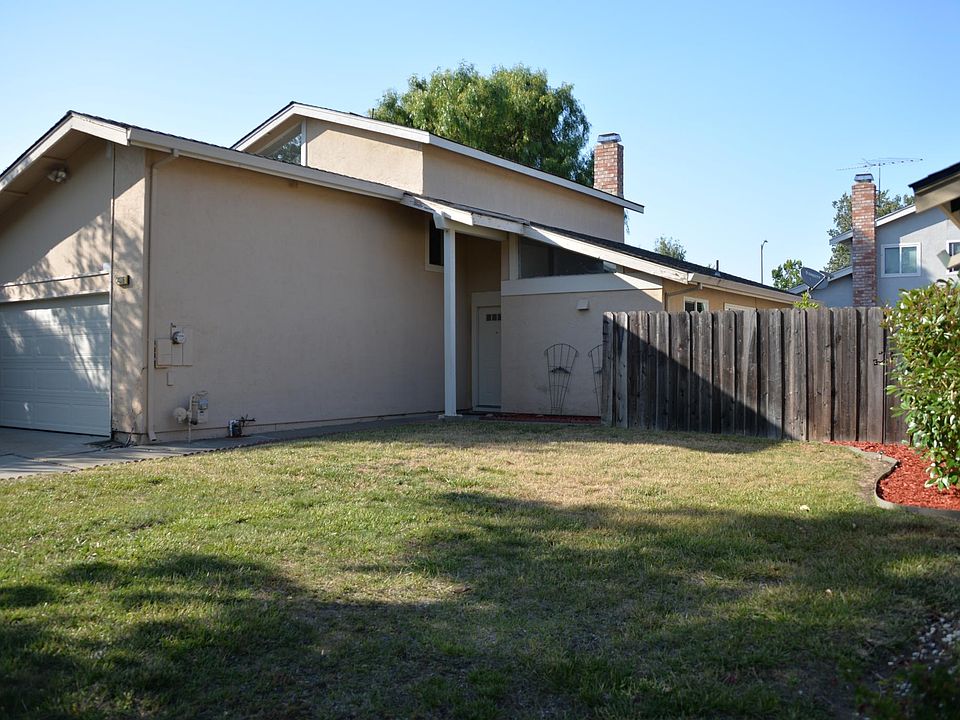 1st image of 34316 Blackstone Way