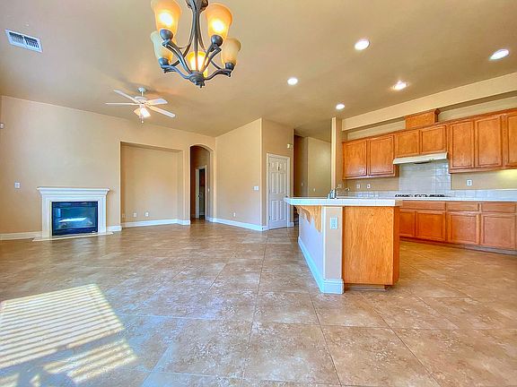 3rd image of 8232 Rebekah Ct