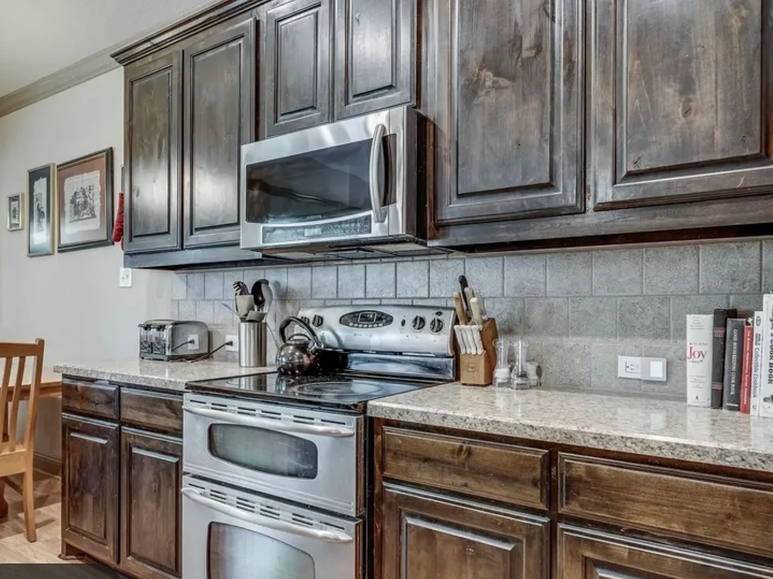 3 bed, 1604 sqft, $2,400 — Photo 3