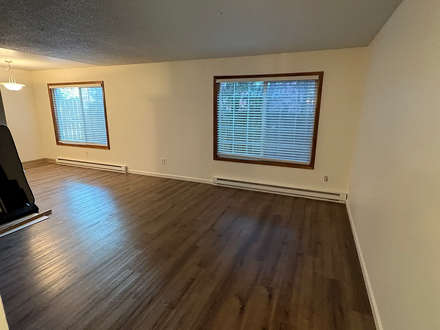 5920 S Hood Ave — Photo 3