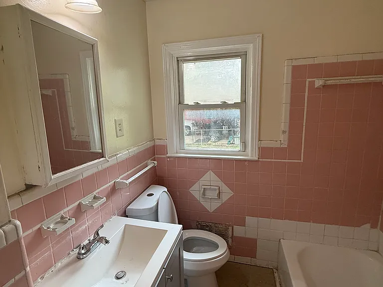 1838 Woodburn Dr — Photo 14