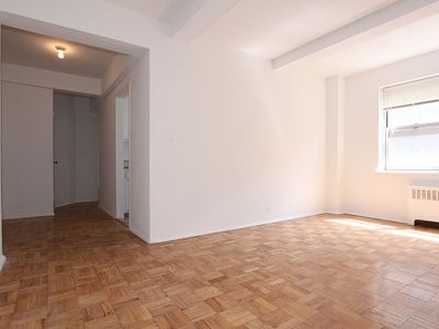 550 Grand St APT J4G, New York, NY, 10002