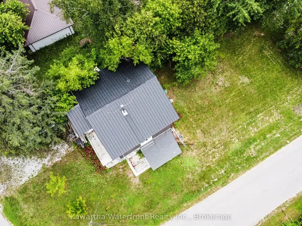 2 Monck St, Kawartha Lakes, ON K0M 2L0
