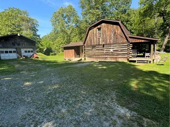 41 Hutchison Rd, Claysville, PA 15323
