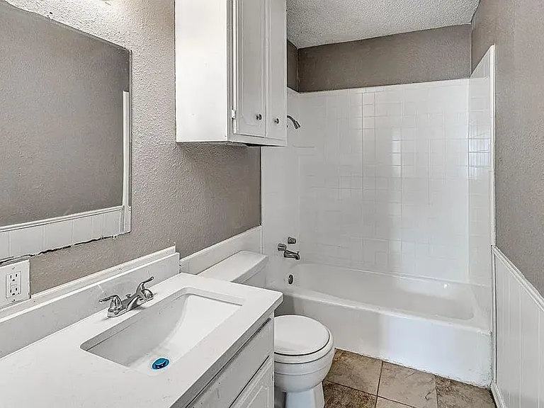 313 E Northrup Dr — Photo 11