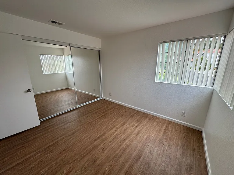 1423 Portofino Dr — Photo 23