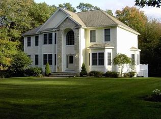 98 Bellevue Rd, Andover, MA 01810