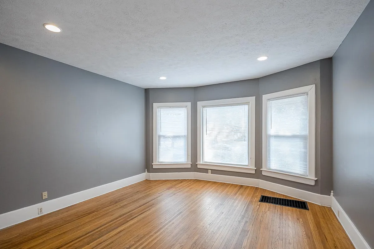 Building Photo - 637 N 24th St