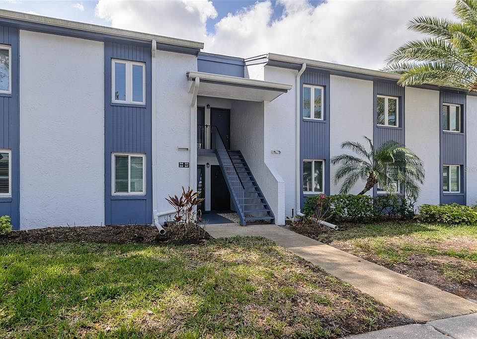 1st image of 207 Cypress Ln