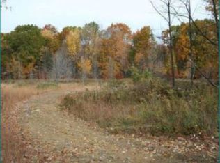 Hemlock Trl, Grove City, PA 16127