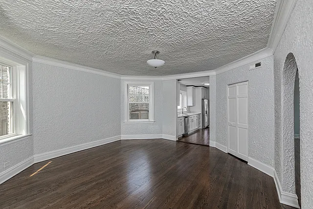 2720 W Winnemac Ave #2 — Photo 5