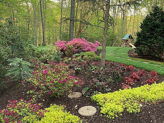 5th image of 2021 Huntcliff Dr