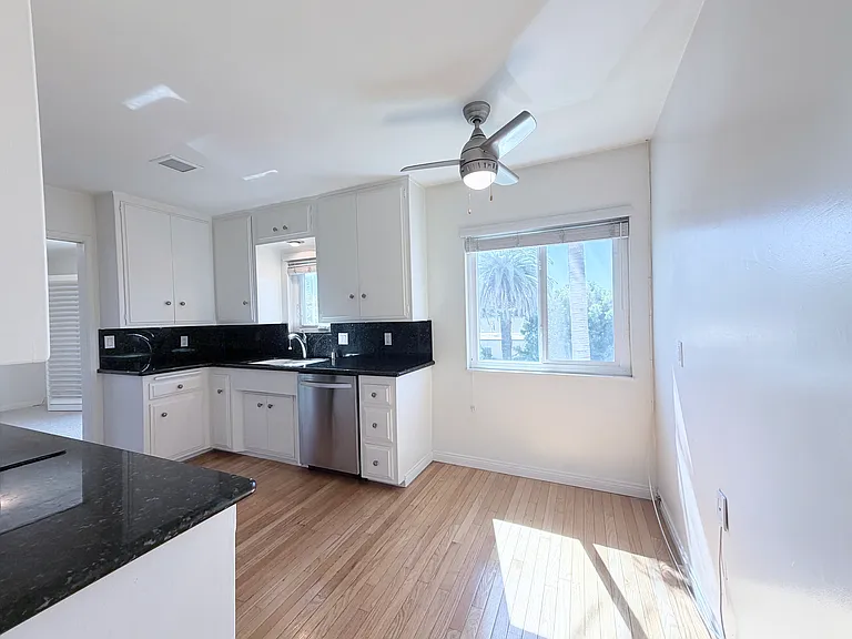 3101 E 2nd St #6C — Photo 7