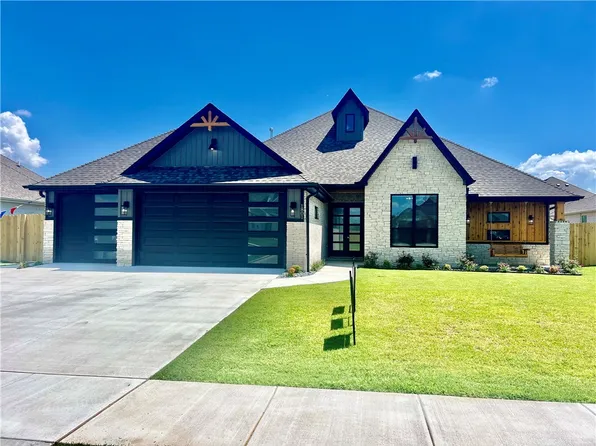 1801 Gaines St, Pea Ridge, AR 72751