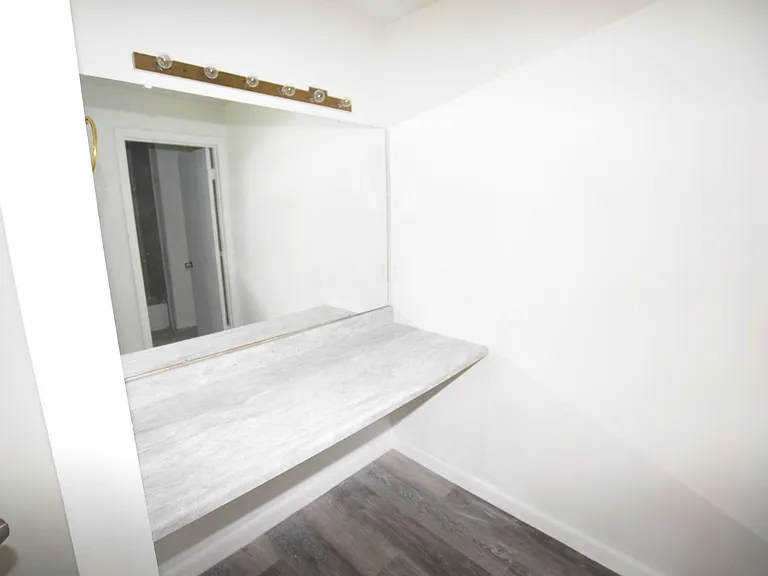 908 Sumter St — Photo 20
