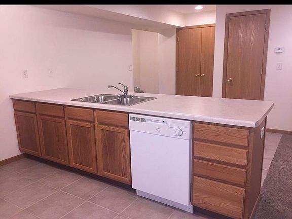 4th image of 3818 Sage Dr APT 2