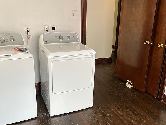 Large laundry room with new Washer/Dryer