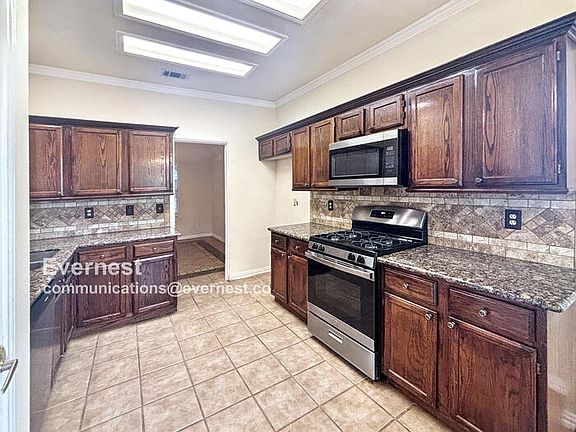2nd image of 1203 Ivybridge Dr
