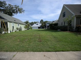 713 14th St, Port Royal, SC 29935