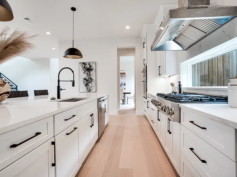 7614 Linwood Ave — Photo 9