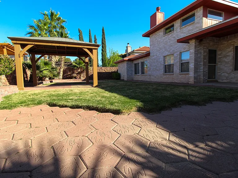 2081 Paseo Del Prado Dr — Photo 34