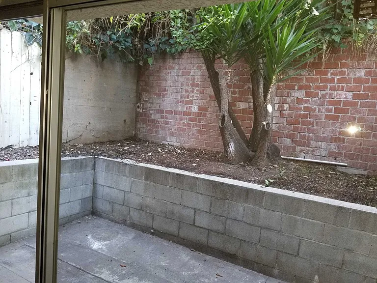 Kerwood Ave — Photo 35