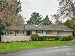 921 Sunset Way, Bellevue, WA 98004