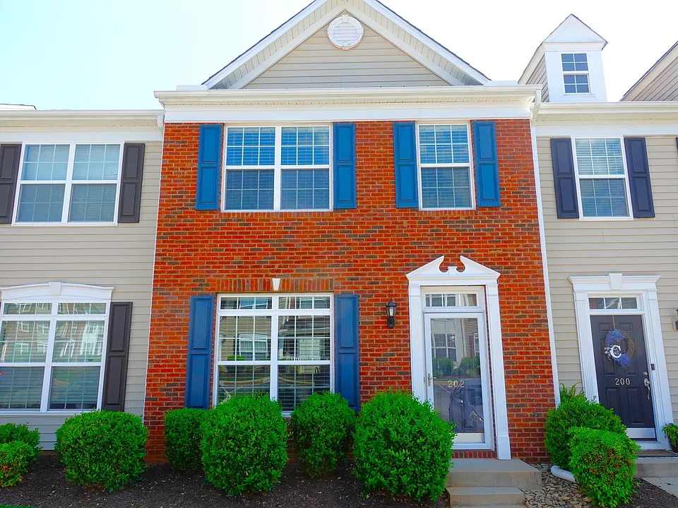 202 Elise Dr #1