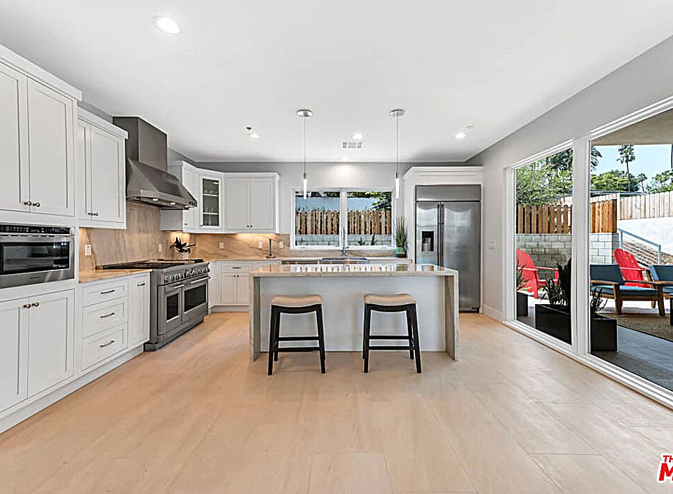 1st image of 375 Havendale Dr