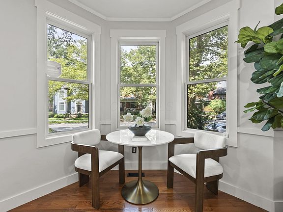 5th image of 1018 Neil Ave