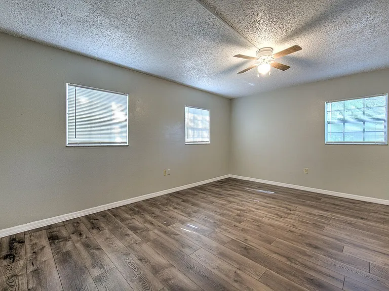 3514 Sarah St — Photo 25