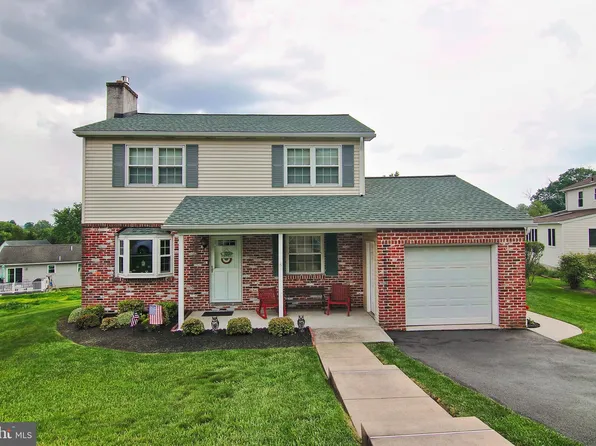 635 Roberts Dr, Pottstown, PA 19464
