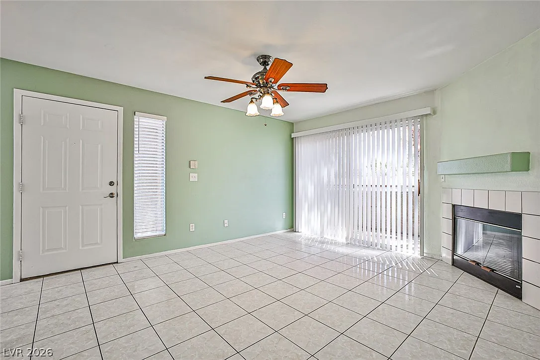 2 bed, 2.0 bath, 1027 sqft, $1,250 — Photo 1