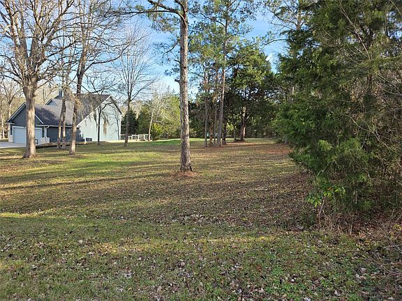 3rd image of Toucan Ln