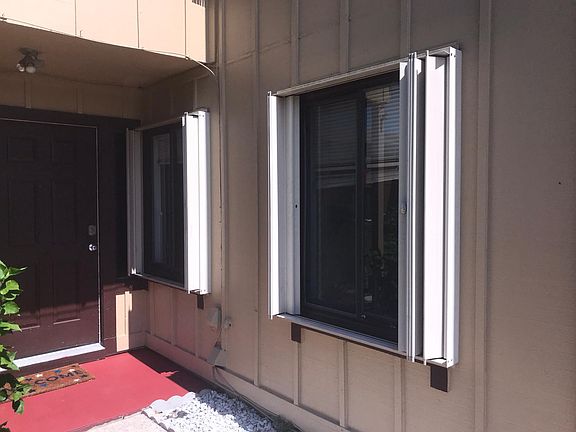 3rd image of 112 Oakwood Village Cir #1