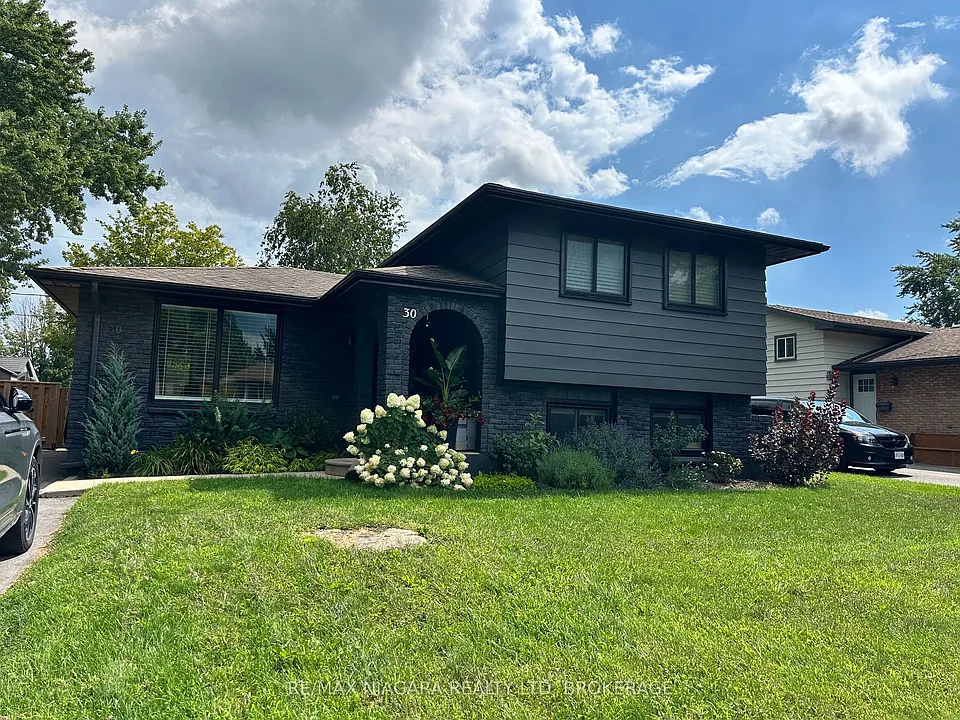 30 Colonial St #LOWER