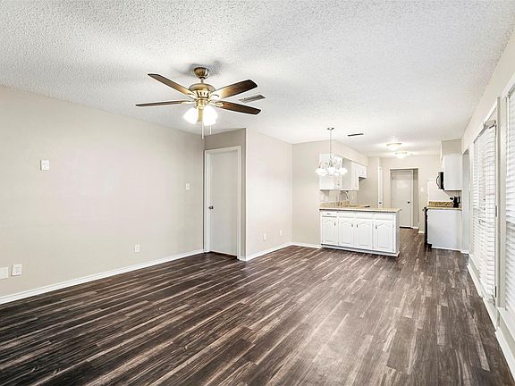 5th image of 4425 Cleveland Dr