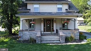 3rd image of 1502 Heidelberg Ave