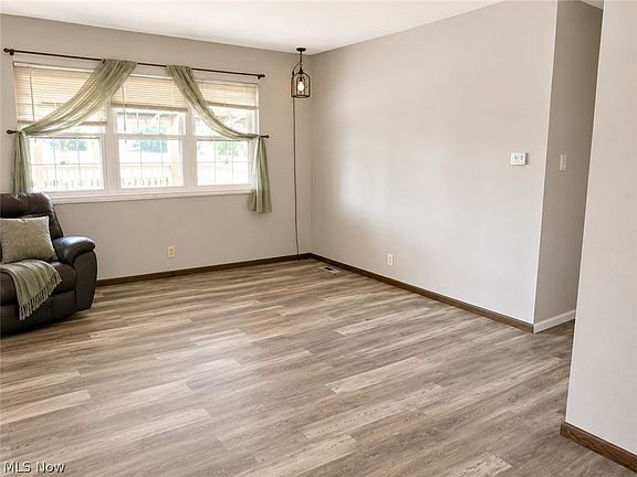 2nd image of 2700 Core Rd