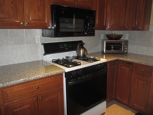 Rented by Beekman Street Realty | media 16