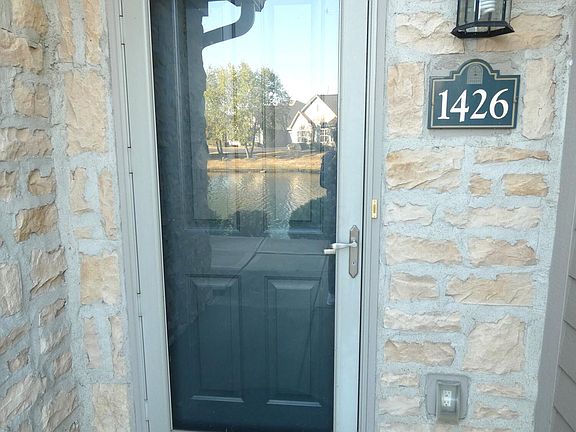 2nd image of 1426 Cascade Dr #28