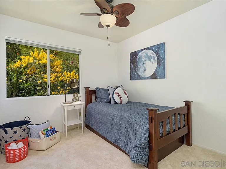 11341 Avenida De Los Lobos — Photo 11