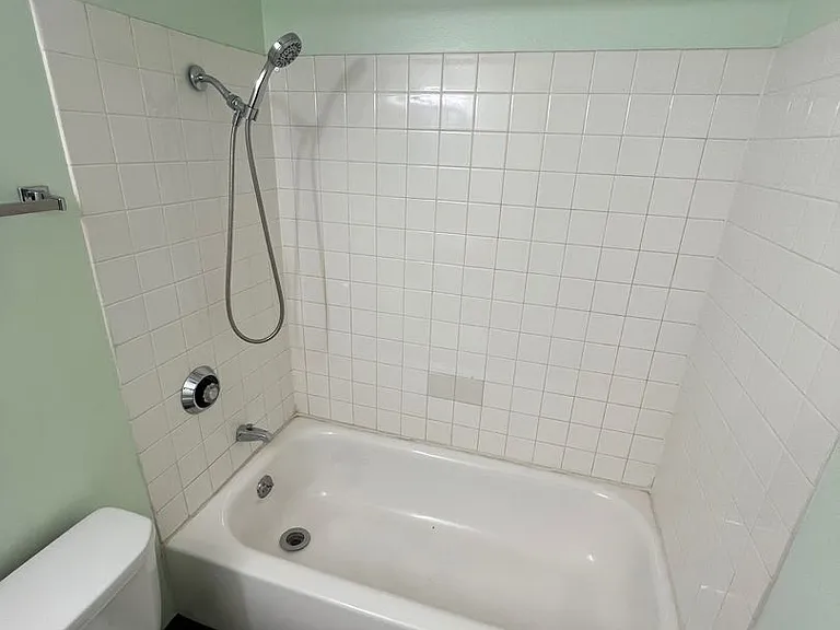 600 E 8th St #3M — Photo 15