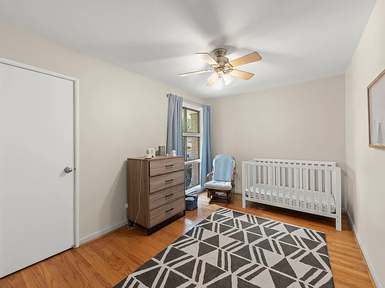 221 S Linden Ave — Photo 9