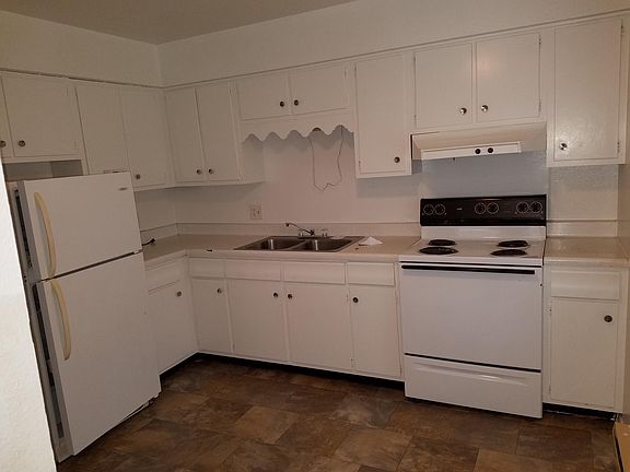 2nd image of 175 S Humboldt St