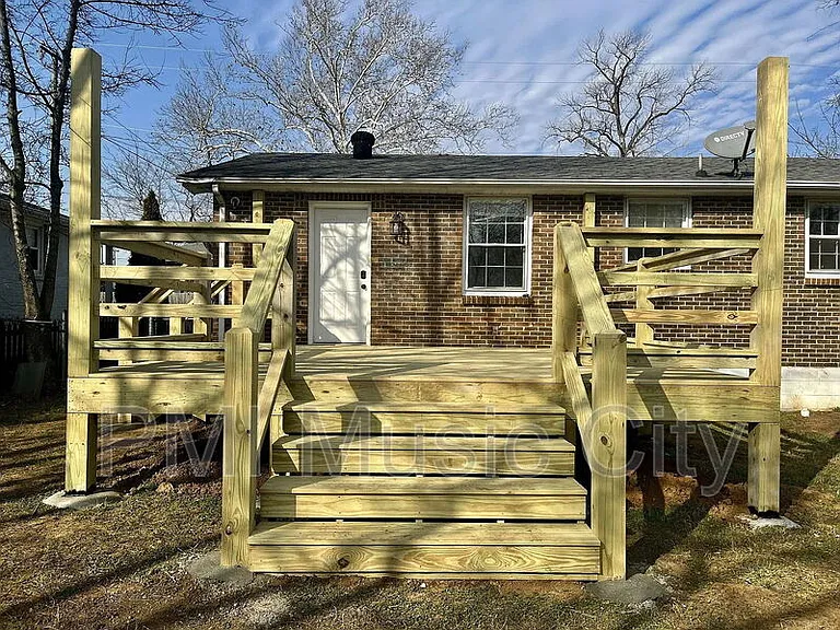 322 Arrington St — Photo 17