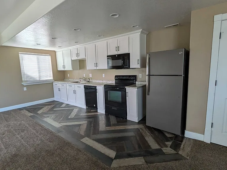 2304 S Alaska Ave — Photo 20